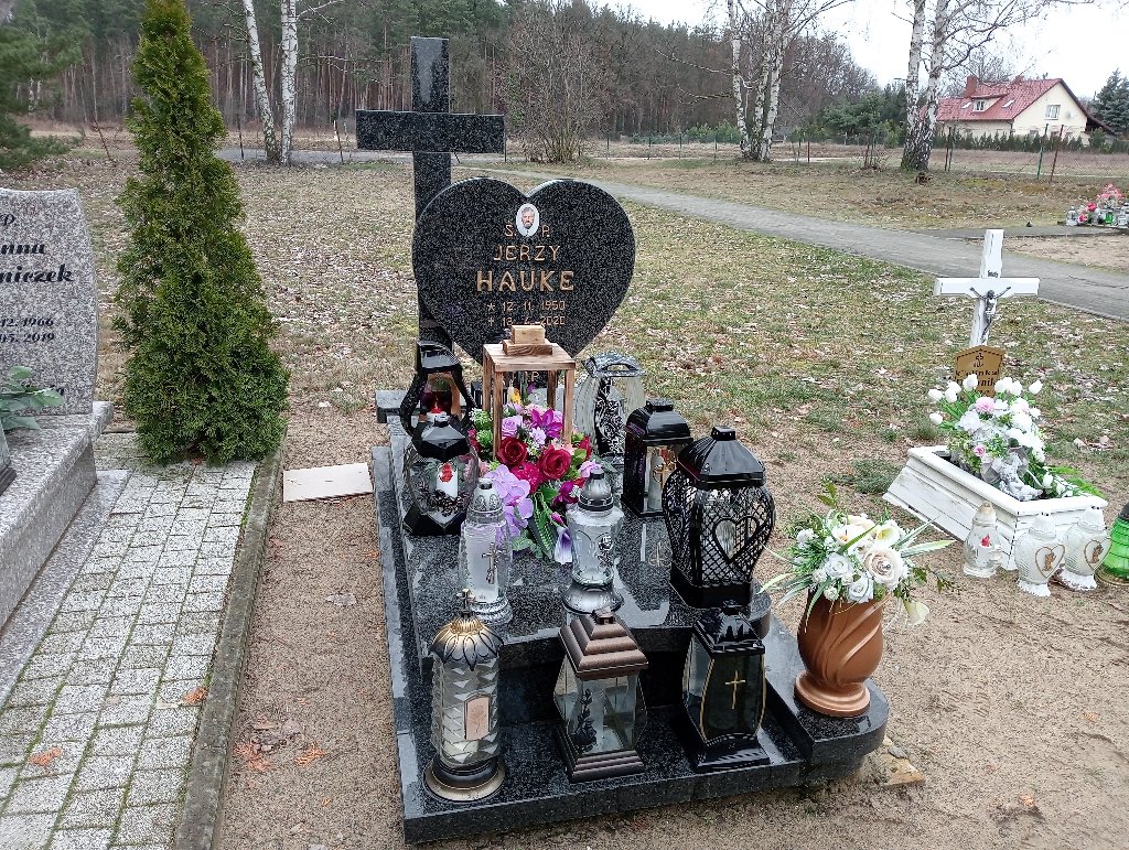 Grób Jerzy Hauke
